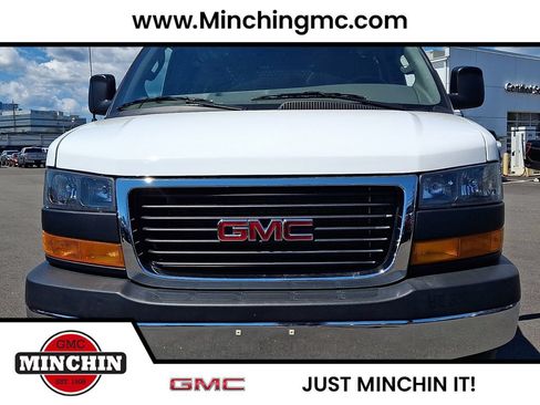 Used 2024 GMC Savana 2500 w/ Driver Convenience Package RWD image 2
