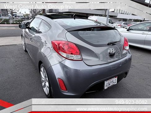 Used 2012 Hyundai Veloster w/ Style Pkg FWD image 5