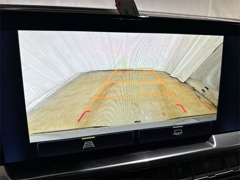 Used 2023 Chevrolet Silverado 1500 LT image 18