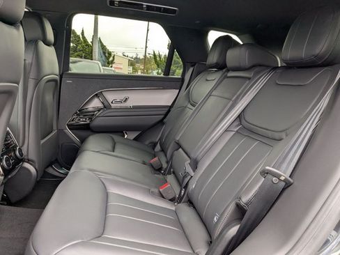 New 2026 Land Rover Range Rover Sport SE AWD/4WD image 16