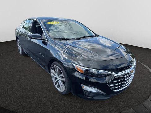 Used 2023 Chevrolet Malibu LT FWD image 2
