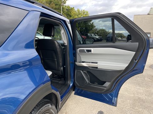 Used 2021 Ford Explorer XLT w/ Equipment Group 202A image 16