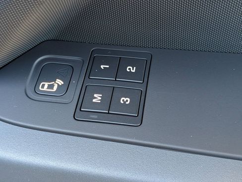 Used 2023 Land Rover Defender 110 X AWD/4WD image 37