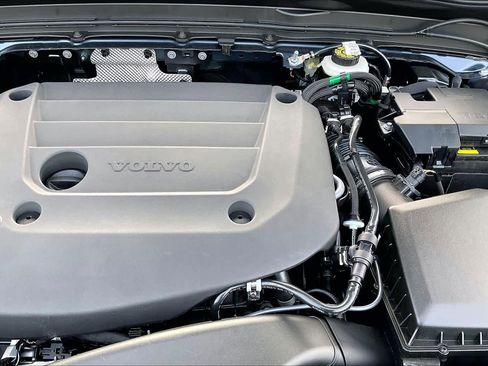 New 2026 Volvo XC40 B4 Core w/ Climate Package image 13