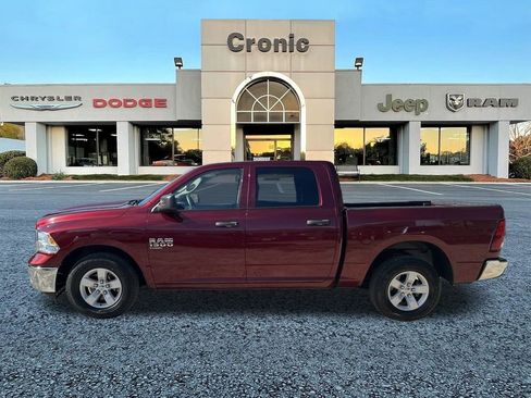 Used 2022 RAM 1500 Classic SLT image 6
