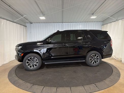 Certified 2022 Chevrolet Tahoe Z71 w/ Luxury Package AWD/4WD image 2