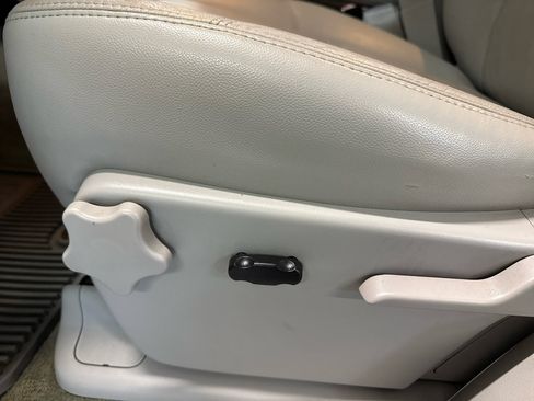 Used 2011 GMC Sierra 1500 SLE w/ Power Tech Package image 10