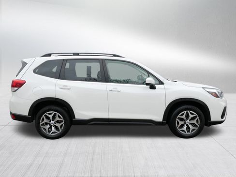 Used 2020 Subaru Forester Premium AWD/4WD image 8