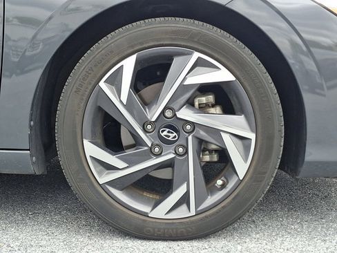 Certified 2024 Hyundai Elantra SEL w/ Convenience Package FWD image 8