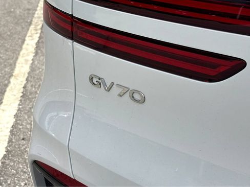 New 2026 Genesis GV70 2.5T Advanced AWD/4WD image 29