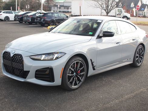 New 2026 BMW 430i xDrive w/ M Sport Package AWD/4WD image 4