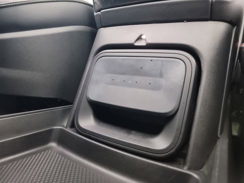 Used 2024 Rivian R1S Adventure image 33