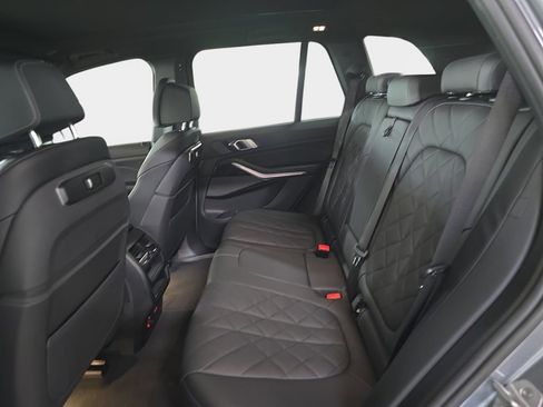 Used 2024 BMW X5 sDrive40i w/ M Sport Package RWD image 12