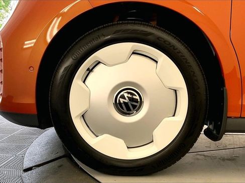 New 2025 Volkswagen ID. Buzz 1st Edition image 12