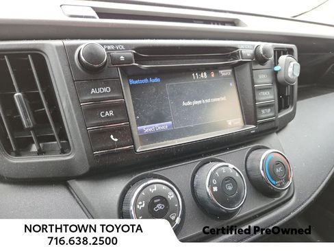 Used 2018 Toyota RAV4 LE image 17