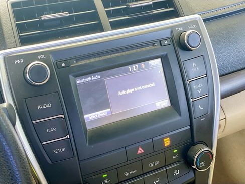Used 2017 Toyota Camry LE w/ Protection Package (Q2) FWD image 10
