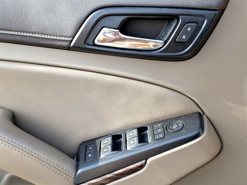 Used 2017 GMC Yukon SLT image 13