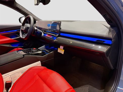 New 2026 BMW M5 Touring image 31