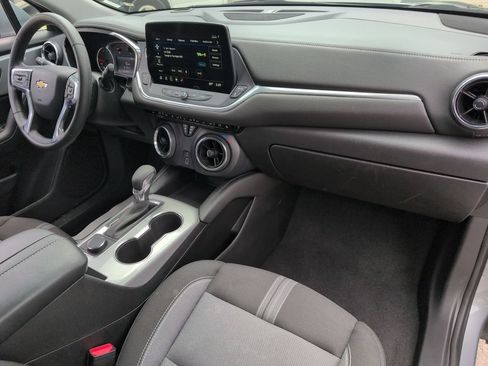 Used 2025 Chevrolet Blazer LT FWD image 31