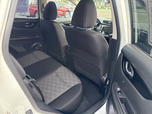 Used 2022 Nissan Rogue Sport SV image 15