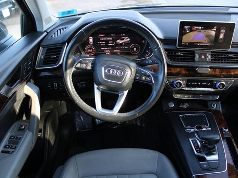 Used 2018 Audi Q5 2.0T Premium Plus w/ Premium Plus Package AWD/4WD image 7