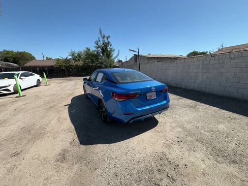 Used 2025 Nissan Sentra SV FWD image 10