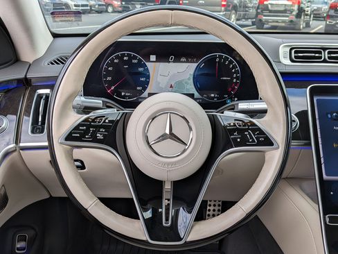 Used 2024 Mercedes-Benz S 580e 4MATIC Sedan image 13