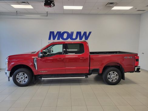 Used 2023 Ford F350 Lariat image 1