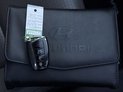 Used 2014 Hyundai Santa Fe GLS image 37