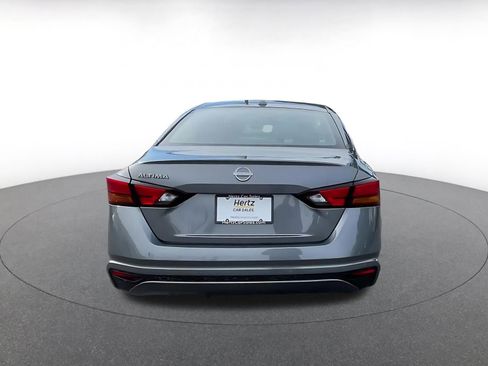 Used 2025 Nissan Altima 2.5 SV image 12