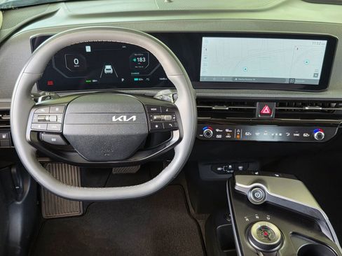 Used 2025 Kia EV6 Light RWD image 16
