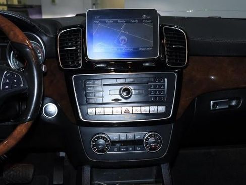 Used 2018 Mercedes-Benz GLS 550 4MATIC w/ Driver Assistance Package image 19