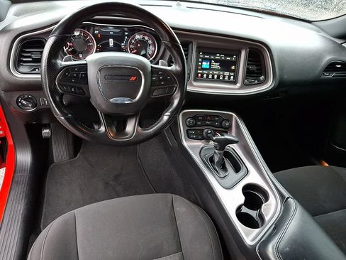 Used 2022 Dodge Challenger GT AWD/4WD image 12