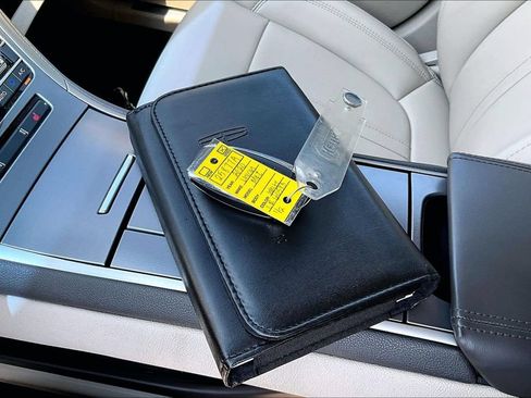 Used 2020 Lincoln MKZ w/ Convenience Package FWD image 35