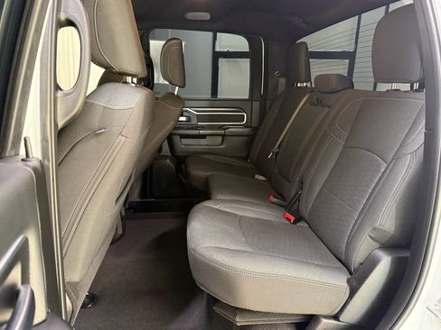 Used 2025 RAM 2500 Big Horn AWD/4WD image 18