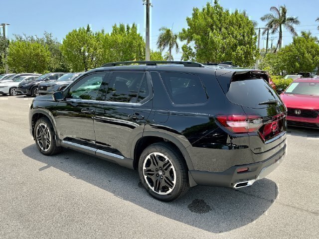 New 2026 Honda Pilot Touring image 4