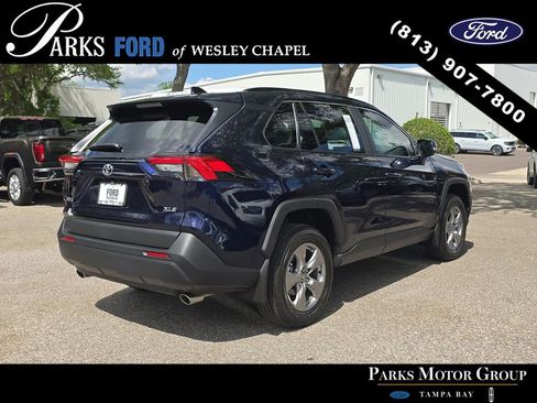 Used 2025 Toyota RAV4 XLE w/ Convenience Package image 4