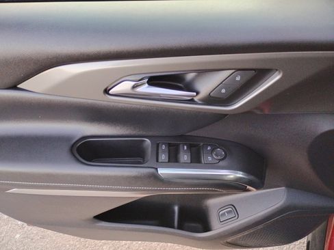 Used 2024 Chevrolet Traverse LT w/ Trailering Package image 15