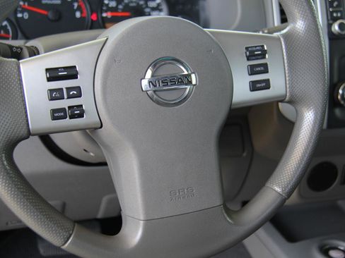 Used 2020 Nissan Frontier S w/ S Utility Package RWD image 11