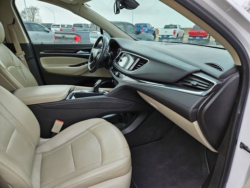 Used 2018 Buick Enclave Premium image 37