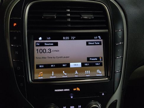 Used 2017 Lincoln MKX Reserve w/ Driver Assistance Package FWD image 25