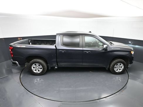 Used 2024 Chevrolet Silverado 1500 LT AWD/4WD image 37