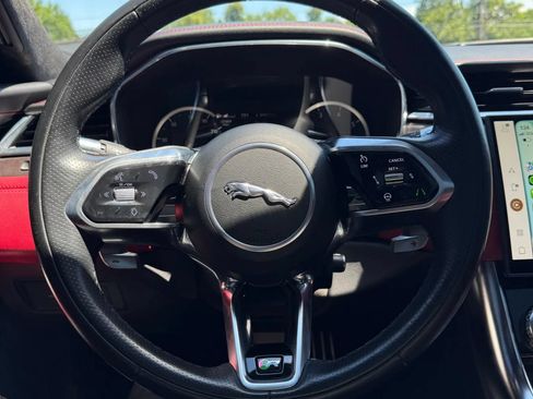 Used 2022 Jaguar XF R-Dynamic SE AWD/4WD image 27