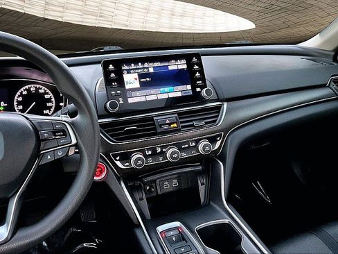 Used 2021 Honda Accord EX image 6