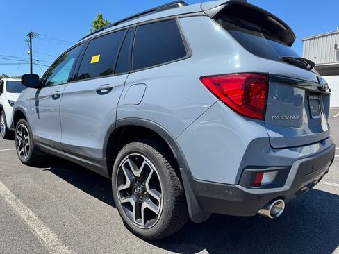Used 2023 Honda Passport Elite image 3