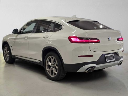 Used 2025 BMW X4 xDrive30i AWD/4WD image 3