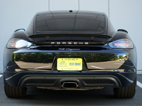 Used 2018 Porsche 718 Cayman RWD image 11