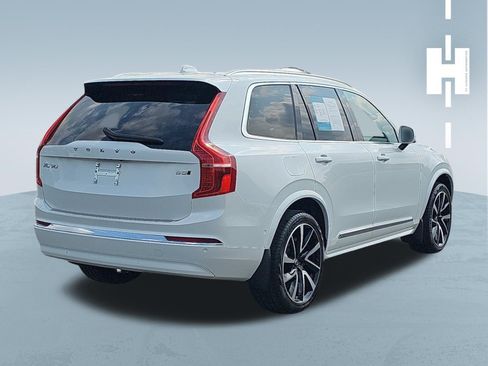 Used 2024 Volvo XC90 B5 Plus w/ Protection Package Premier AWD/4WD image 4