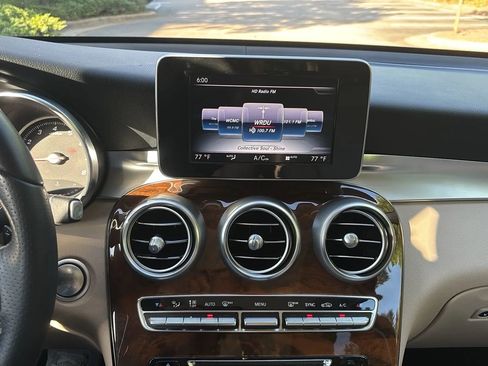 Used 2018 Mercedes-Benz GLC 300 image 10