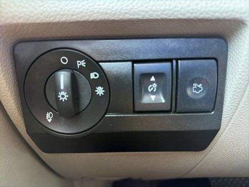 Used 2012 Ford Fusion SEL FWD image 19